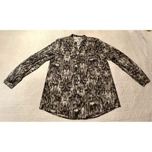Erin London Ladies Abstract Black & White Button Up Shirt